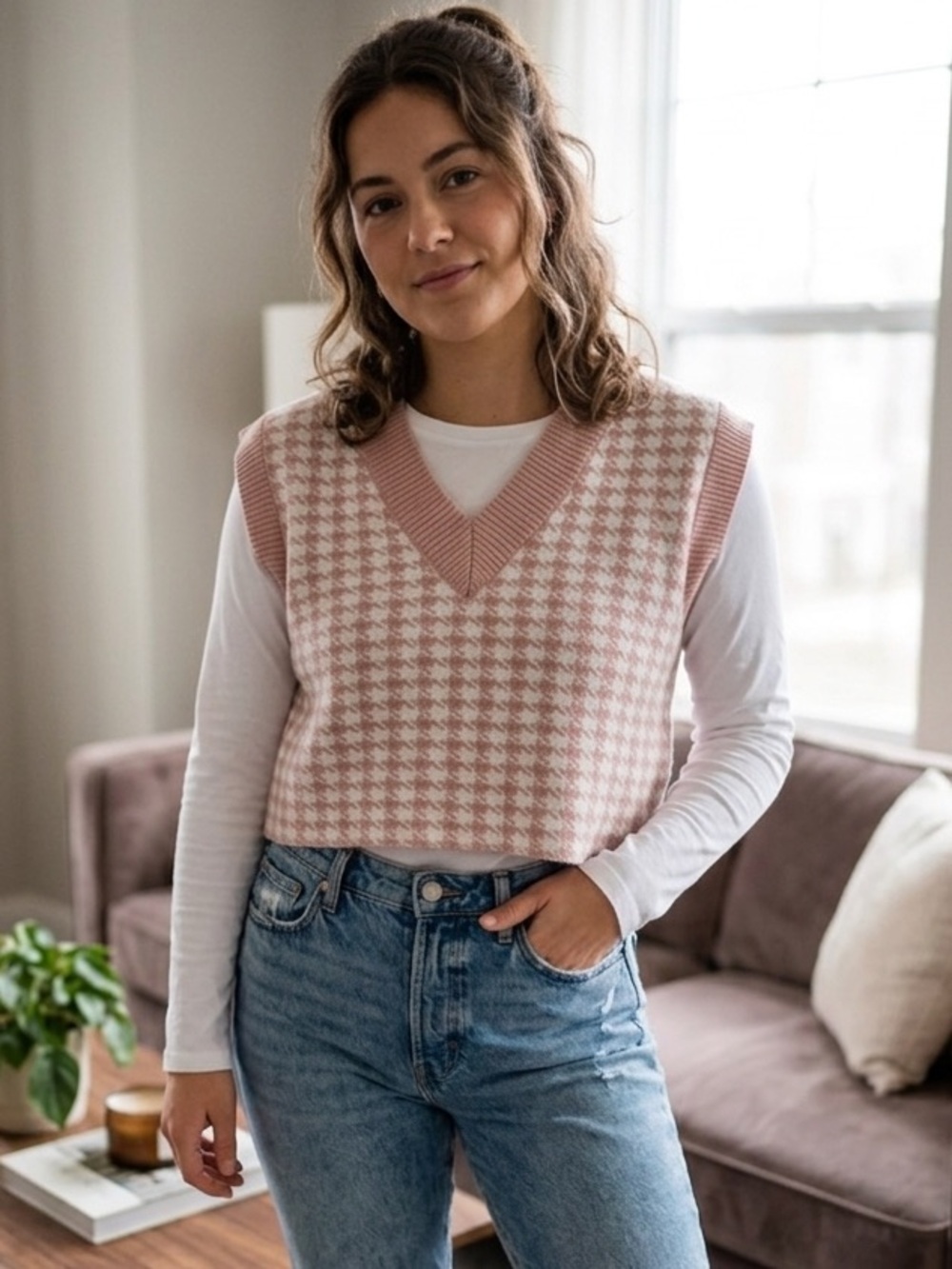 Sleeveless V-Neck Houndstooth Knit Sweater Vest in Pink and Cream